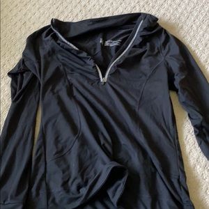 Workout half zip